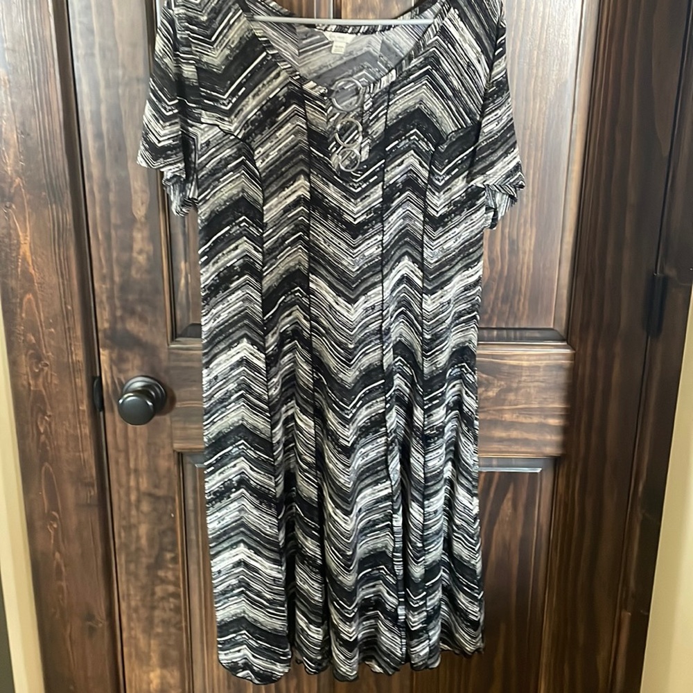 Women’s short sleeve shirt dress